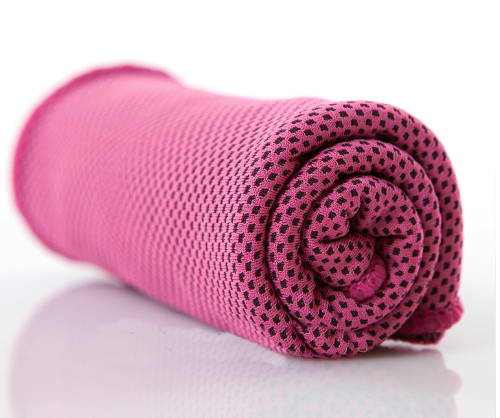Snappy cooling towel pink color